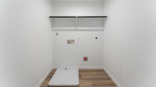 7815 Inwood Hills Lane, Houston, TX 77088