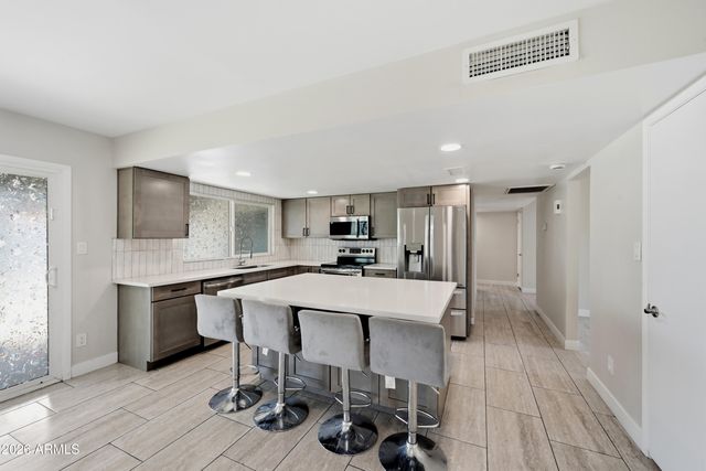 10020 N 52ND Drive, Glendale, AZ 85302