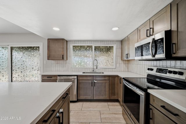 10020 N 52ND Drive, Glendale, AZ 85302