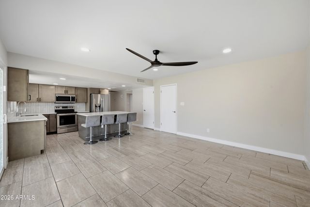 10020 N 52ND Drive, Glendale, AZ 85302