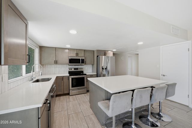 10020 N 52ND Drive, Glendale, AZ 85302