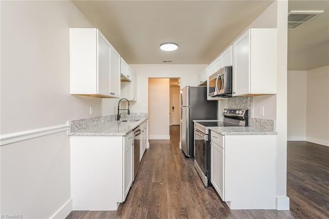 1805 Greencedar Lane, Winston-salem, NC 27127