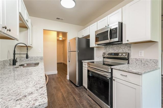 1805 Greencedar Lane, Winston-salem, NC 27127