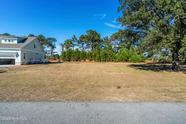494 Genoes Point Road SW, Supply, NC 28462