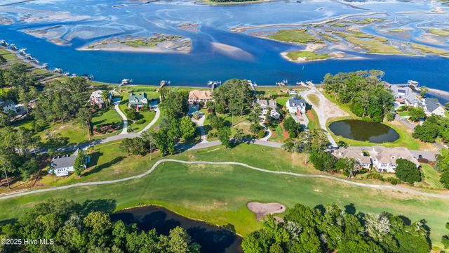 494 Genoes Point Road SW, Supply, NC 28462