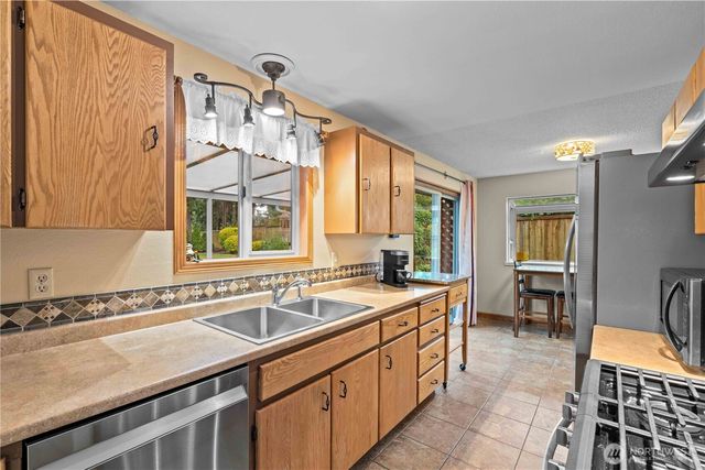21114 Church Lake Drive E, Bonney Lake, WA 98391