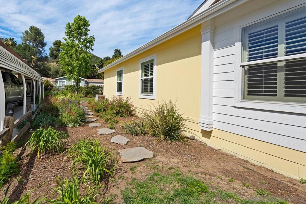 Image 32 of property listing at 8975 Lawrence Welk Drive 54, Escondido, CA 92026