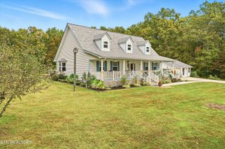 1569 Hollis Poore Rd, Jamestown, TN 38556