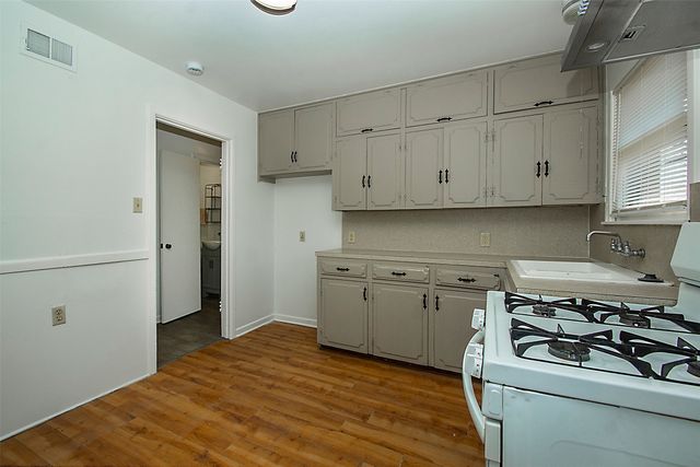 1925 Hilltop Drive, Garland, TX 75042