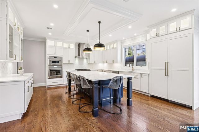 298 Buttonwood Drive, Paramus, NJ 07652