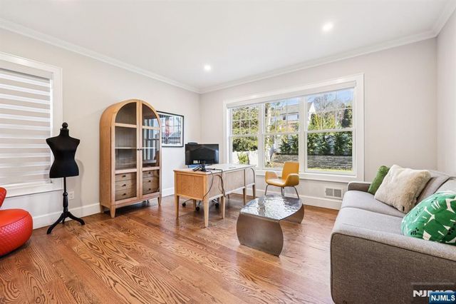 298 Buttonwood Drive, Paramus, NJ 07652