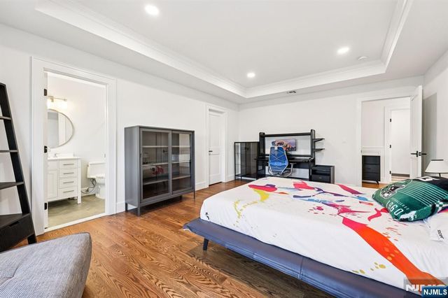 298 Buttonwood Drive, Paramus, NJ 07652