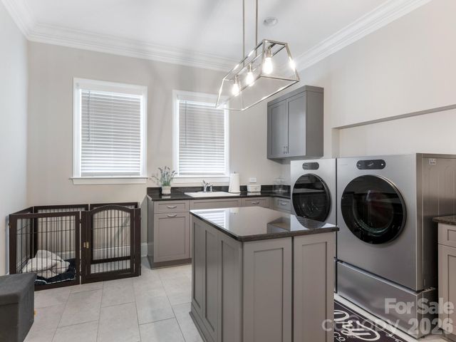 1115 Shelton Oaks Court, Charlotte, NC 28105