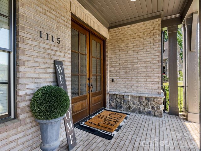 1115 Shelton Oaks Court, Charlotte, NC 28105