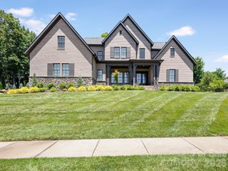 1115 Shelton Oaks Court, Charlotte, NC 28105