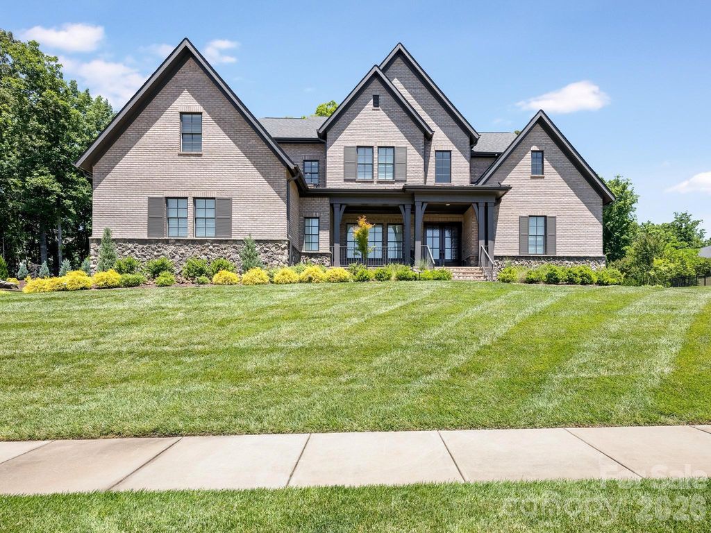 1115 Shelton Oaks Court, Charlotte, NC 28105