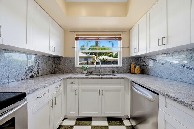 906 CARLTON ROAD, Tarpon Springs, FL 34689