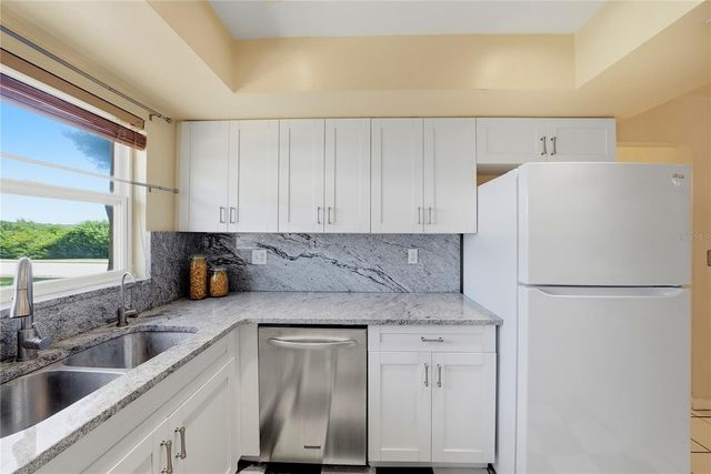 906 CARLTON ROAD, Tarpon Springs, FL 34689