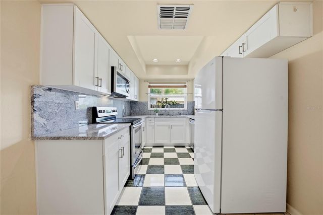 906 CARLTON ROAD, Tarpon Springs, FL 34689