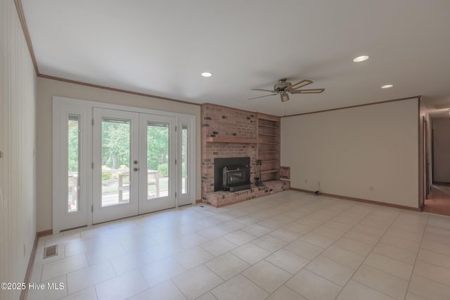 329 C R Edwards Road, Beulaville, NC 28518