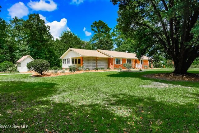 329 C R Edwards Road, Beulaville, NC 28518
