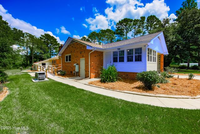 329 C R Edwards Road, Beulaville, NC 28518