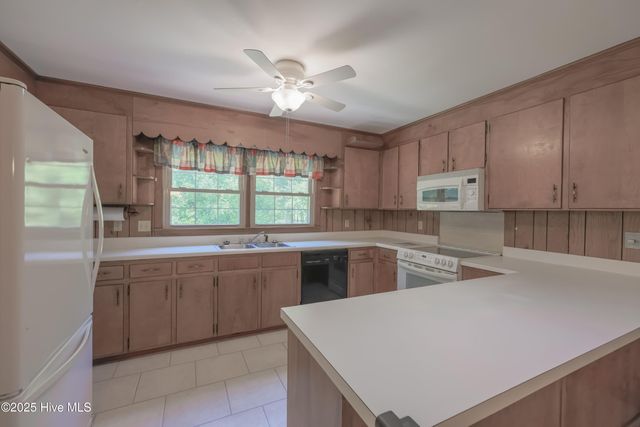 329 C R Edwards Road, Beulaville, NC 28518