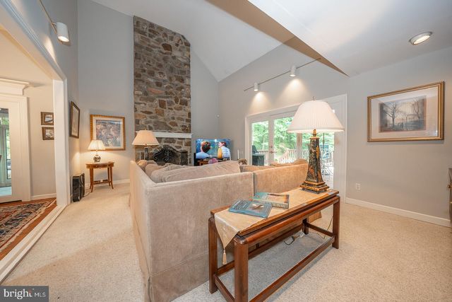 769 S WARREN AVE, Malvern, PA 19355