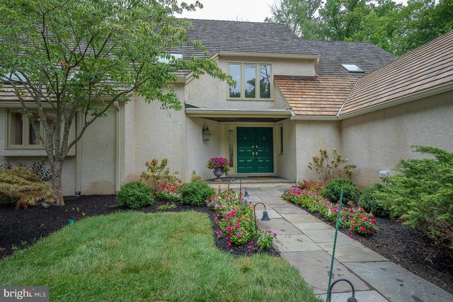 769 S WARREN AVE, Malvern, PA 19355