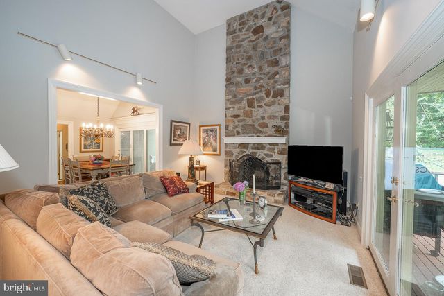 769 S WARREN AVE, Malvern, PA 19355