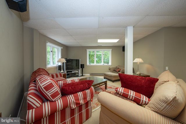 769 S WARREN AVE, Malvern, PA 19355