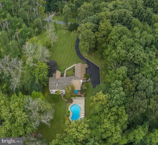 769 S WARREN AVE, Malvern, PA 19355