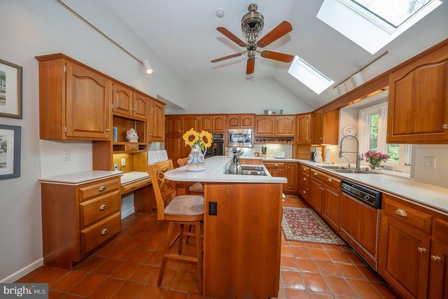 769 S WARREN AVE, Malvern, PA 19355