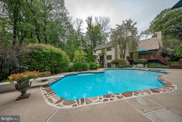 769 S WARREN AVE, Malvern, PA 19355