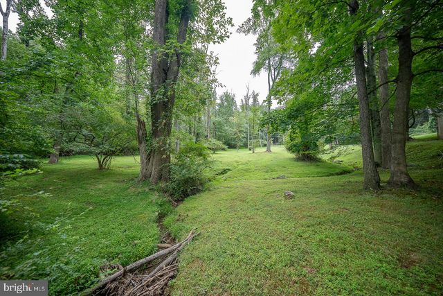 769 S WARREN AVE, Malvern, PA 19355