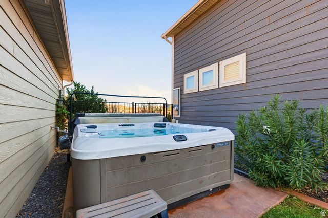 1232 E VILLA WAY, Washington, UT 84780