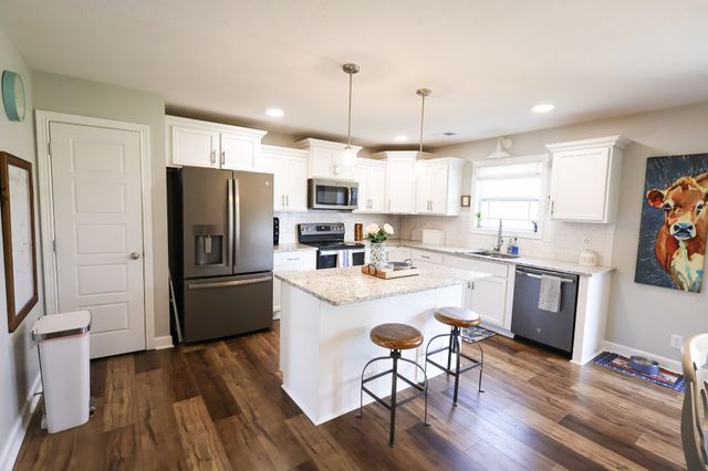 137 Trillium Ct, Clarksville, TN 37043