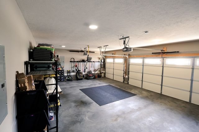 137 Trillium Ct, Clarksville, TN 37043