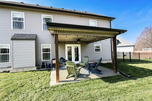 137 Trillium Ct, Clarksville, TN 37043