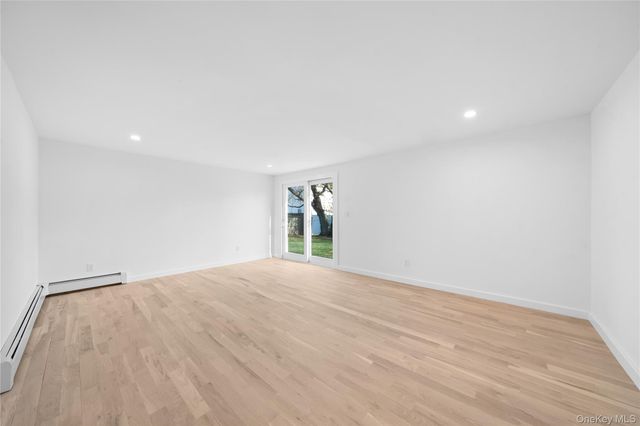 61 Lincoln Avenue, Deer Park, NY 11729