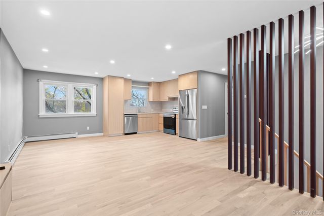 61 Lincoln Avenue, Deer Park, NY 11729