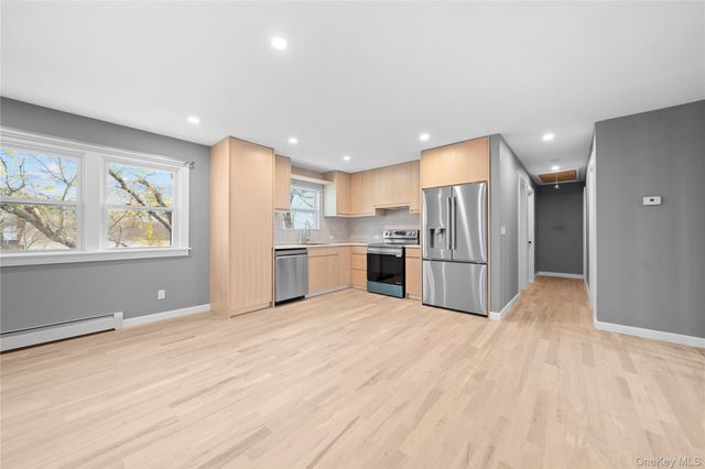 61 Lincoln Avenue, Deer Park, NY 11729