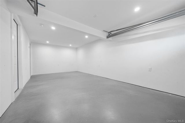 61 Lincoln Avenue, Deer Park, NY 11729