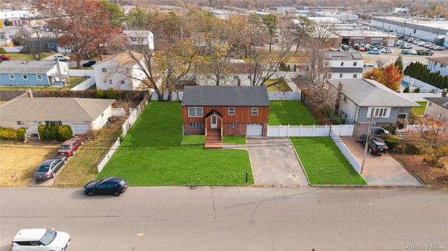 61 Lincoln Avenue, Deer Park, NY 11729