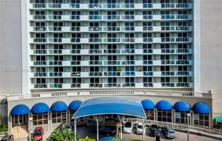19201 Collins Avenue 643, Sunny Isles Beach, FL 33160