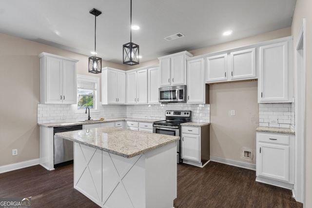 475 Louise Way, Locust Grove, GA 30248