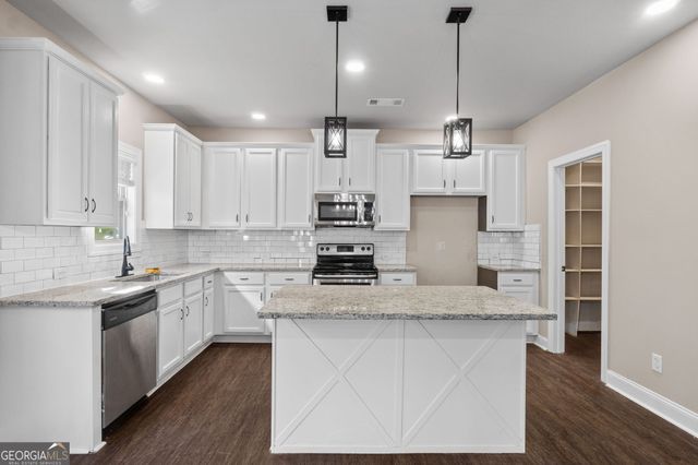 475 Louise Way, Locust Grove, GA 30248