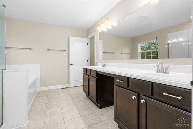 1551 E Olive Street, Palatine, IL 60074