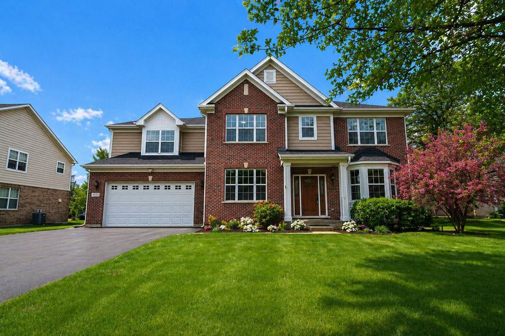 1551 E Olive Street, Palatine, IL 60074