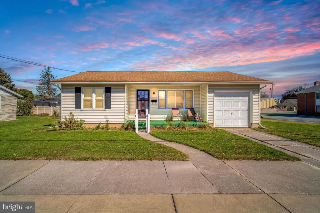 136 N PENN ST, Palmyra, PA 17078